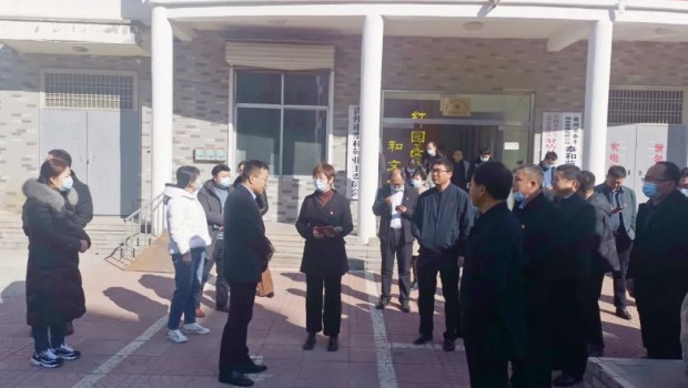  沂水縣龍家圈街道考察團來泰和苑小區調研